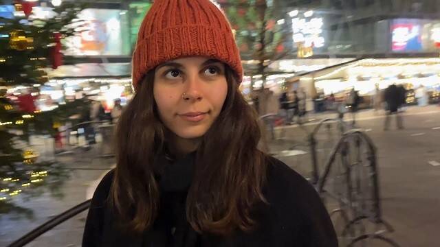 Горячий секс с девушкой в душе после прогулки