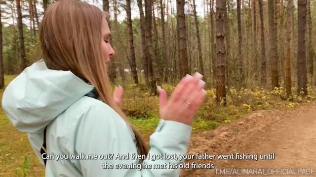 Подглядел в душе и трахнул сучку в лесном домике