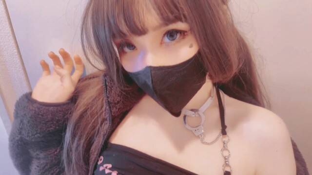 Японка впустила соседа в гости для горячего секса